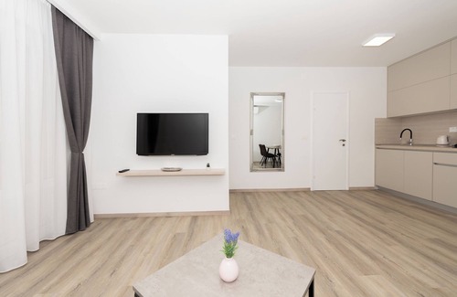 Makarska Old Town Apartamento | Beach apartment Mara 5 50m to the sea,modern apartment in the center of the town