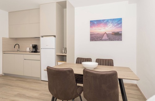 Makarska Old Town Apartamento | Beach apartment Mara 5 50m to the sea,modern apartment in the center of the town