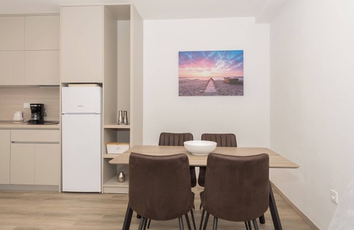 Makarska Old Town Apartamento | Beach apartment Mara 5 50m to the sea,modern apartment in the center of the town