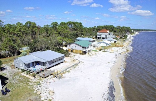 Carrabelle Casa | SeaSide Cottage 4BR / 2BA