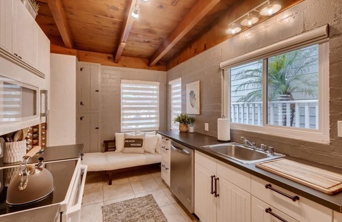 South Mission Beach Casa | Beach & Bay | Boho Cottage