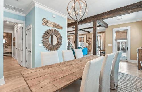 Seacrest Beach Casa | Beach Bike Cottage by AvantStay Walk to Beach Resort Pool