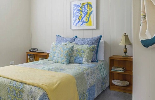 West Cape May Apartamento | BEACH, BIRDING, SIGHTSEEING, theater, WINERIES, breweries, distilleries, carriage rides...SHOP local favorites from art to honey.