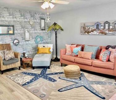 Galveston Casa | Beach Blanket Bungalow - A Wonderful townhome near the beach