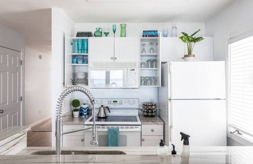 Traverse City Condominio | Beach Bliss 211 Balcony Water Views Beach Downtown