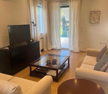 Vouliagmeni Apartamento | Beach Bliss Studio