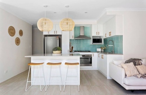 Scarborough Casa | Beach Bliss: Stylish Retreat & Prime Location