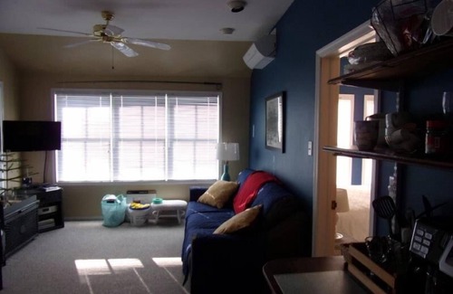 Cape May Point Condominio | Beach block! Take your morning coffee up to the beach and enjoy the early morning sea breeze.
