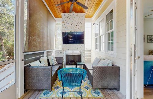 Lakeside at Blue Mountain Beach Casa | Beach Bordeaux
