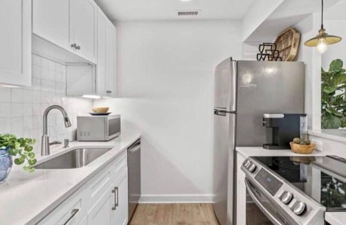 North Carolina Coast Apartamento | Beach Bungalow 1 block to the beach! Pool