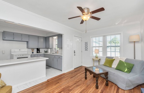 Galveston Casa | Beach Bungalow 6 Blocks to Beach
