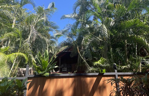 Carmen Chalet De Esquí | Beach Chalet 1 Garden View Santa Beach.