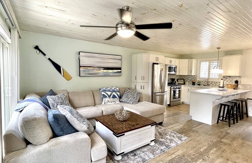 Wasaga Beach Cabaña | Beach Cottage
