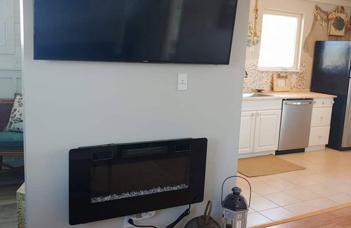 Colington Cabaña | Beach Cottage, in Grandy, on the Currituck Sound in Outer Banks Mainland