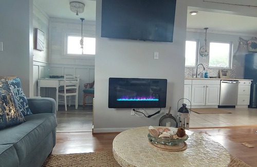 Colington Cabaña | Beach Cottage, in Grandy, on the Currituck Sound in Outer Banks Mainland