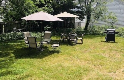 Wildwood Crest Cabaña | Beach Cottage Newly Renovated. Walking distance to the beach.