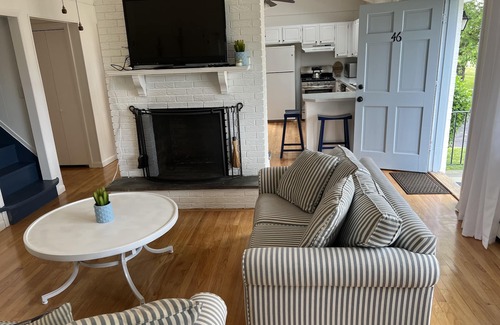 Misquamicut Cabaña | Beach Cottage