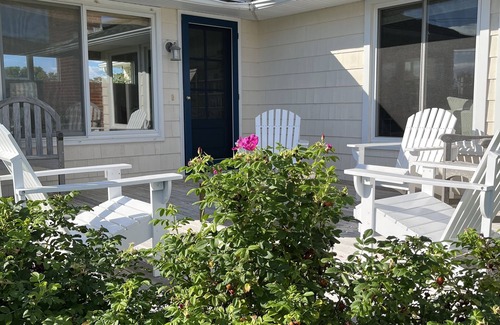 Quonochontaug Cabaña | Beach Cottage w/ ocean views 2 min. walk from the beach.