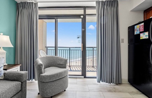 Windy Hill Condominio | Charming - Oceanfront Balcony - Queen Beds - Pools