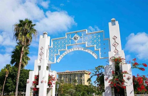 Gillespie Park Casa | Beach Downtown Pet-friendly @ The Park Home-635