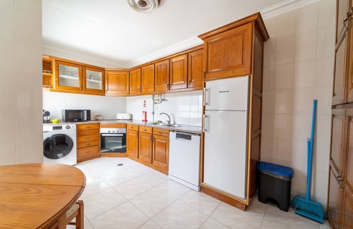 Viana do Castelo Apartamento | Beach Flat by House and People