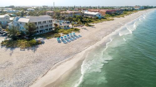 Holmes Beach Casa | Beach Front 2 Bedroom B