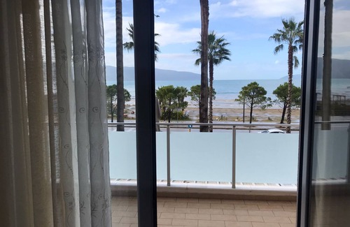 Vlore Apartamento | Beach Front Apartment