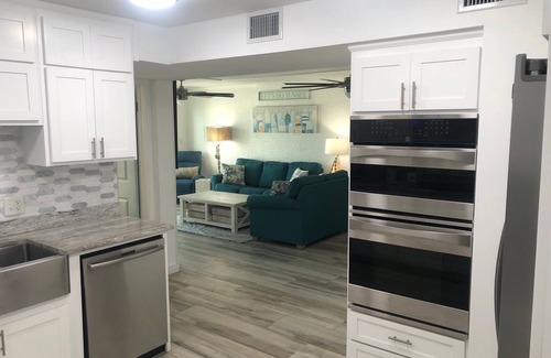 Panama City Beach Condominio | BEACH FRONT! BREATHTAKING VIEW, RELAXING FAMILY FRIENDLY PROPERTY, 3RD FLOOR