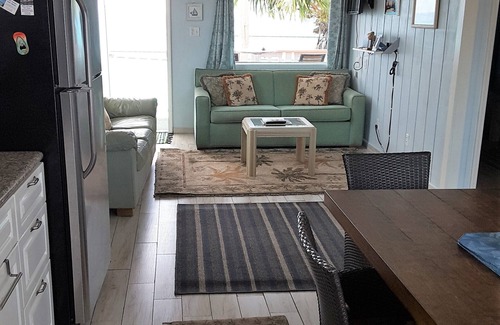 Alice Town Apartamento | FRENTE A LA PLAYA. LOCAL CENTRAL. VISTAS IMPRESIONANTES. CABLE. WI-FI GRATIS. BBQ *GENERADOR*