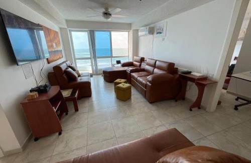 Tonsupa Apartamento | Beach front Condo Tonsupa near Atacames Ecuador