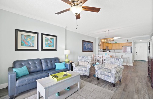 West Panama City Beach Condominio | Tropic Winds Luxury Beach Front Condominio! Capacidad para 6 personas, servicio de playa, Wi-Fi!