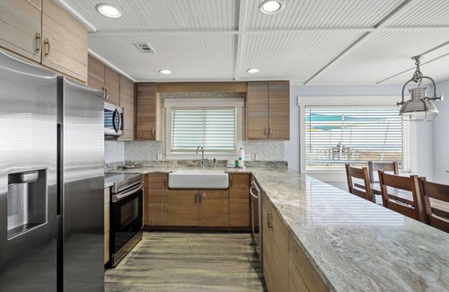 Miramar Beach Casa | Beach Front. Hot Tub, 2 Gulf Front Masters, New Deck FREE Beach Chair Service