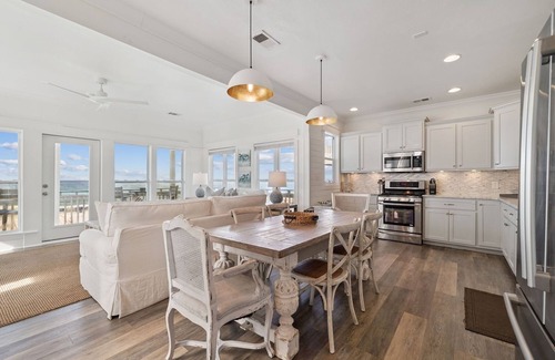 Santa Rosa Beach Casa | New Listing! Beach Front! Hot Tub! Panoramic Views of the Gulf! 3 Adult Bikes! Grill!
