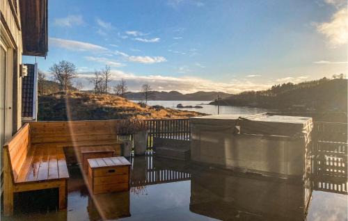 Farsund Casa | Beach Front Home In Farsund With Wifi