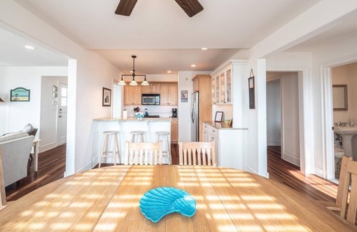 Admiral Estates Casa | BEACH FRONT HOME WITH POOL