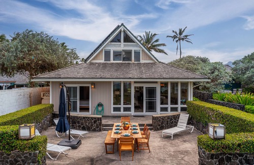 Kalama Tract Casa | Beach Front Kailua with Large Lawn