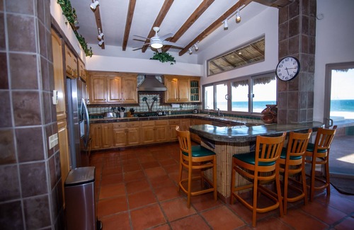 Las Conchas Casa | Beach Front Luxury Living & Spectacular Deck with heated Spa