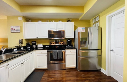 El Centro Beach Condominio | Beach front. - STUNNING 1593 ft beachfront condo. - No elevators needed