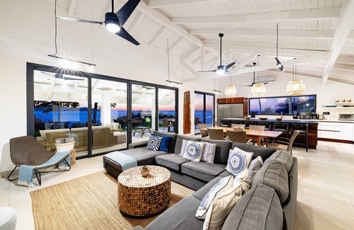 Playa Flamingo Casa | Casa de playa totalmente renovada con impresionantes vistas al mar