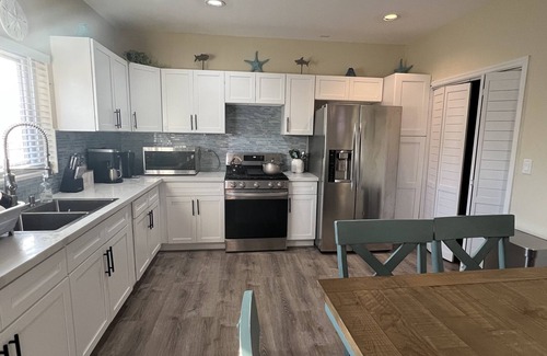 Alice Town Casa | Beach front vacation rental - perfect for families!