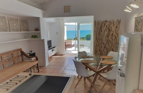 New Golden Mile Villa | Villa frente a la playa, impresionantes vistas, acceso directo a la playa, cerca de todas las comodidades.