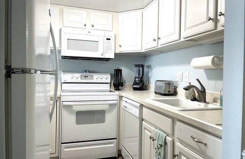 North Ocean City Condominio | Frente a la playa con impresionantes vistas desde Oceanside y Bayside - Piscina abierta hasta el 9/30