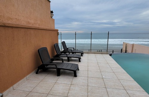 Playas De Tijuana Condominio | Beach Front with Pool, Piano, Pool Table, Bar and Beach Access