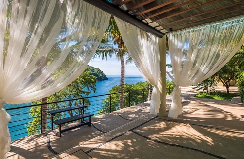 Boca de Tomatlan Villa | Villa Armonia frente a la playa con impresionantes vistas