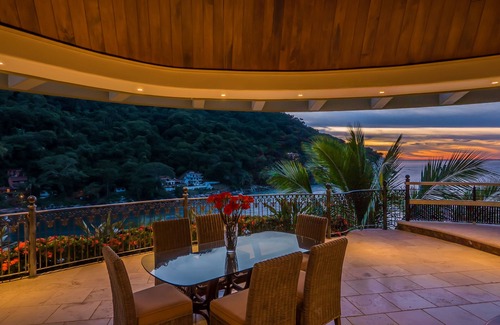 Boca de Tomatlan Villa | Villa Armonia frente a la playa con impresionantes vistas
