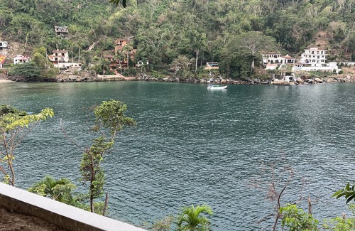 Boca de Tomatlan Apartamento | Beach frontage Family Vacation home, 10 miles from downtown PV romantic zone