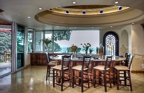 Boca de Tomatlan Villa | Villa de lujo frente a la playa que ofrece impresionantes vistas del océano, la playa y el bosque