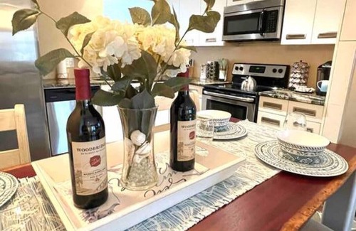 Rehoboth Beach Casa | Beach Gem! 2 bd with Hot Tub/3.7mi beach/.5mi outlets
