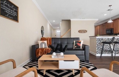Northeast Virginia Beach Casa | Beach Getaway 5 Mins from Beach