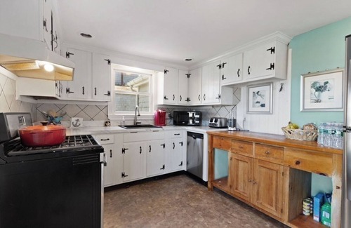 Scituate Casa | Beach Getaway on Scituate Harbor